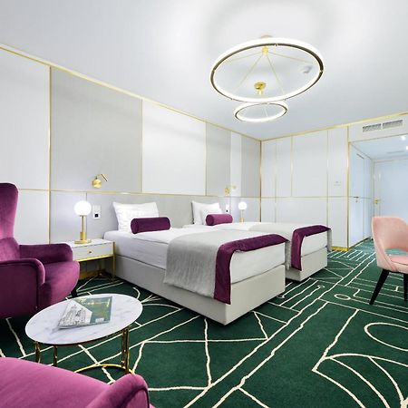 Hotel Ferreus Modern Art Deco كراكوفيا المظهر الخارجي الصورة Deluxe room