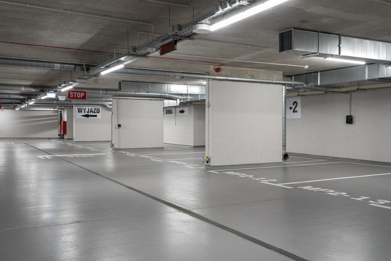 Hotel Ferreus Modern Art Deco كراكوفيا المظهر الخارجي الصورة The parking garage
