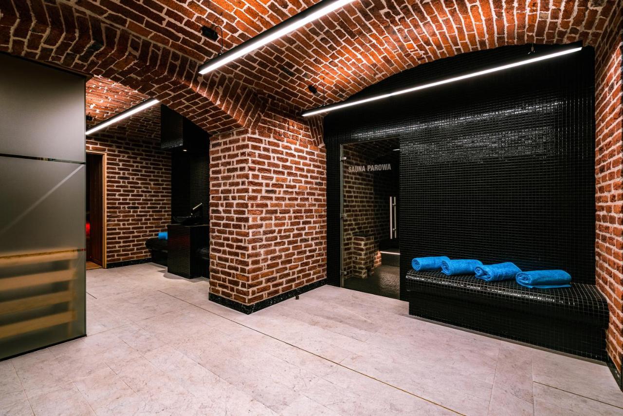 Hotel Ferreus Modern Art Deco كراكوفيا المظهر الخارجي الصورة The changing rooms at the National Football Museum